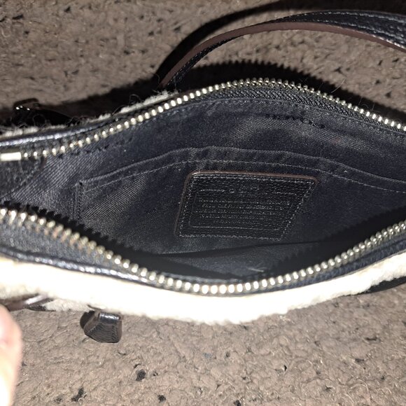 COACH-Rhyder-Shearling Black Leather-36490-Crossbody-Bag Charm-Near Mint - Picture 7 of 8